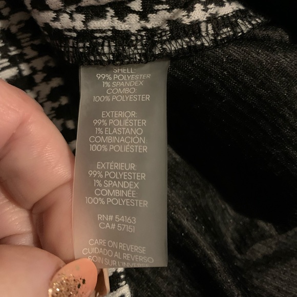 Karl Lagerfeld Black and White Sheath Mini Dress with fold over pointed collar - Picture 9 of 10